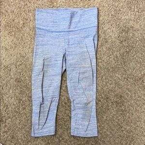 Light blue & white heather Aerie capri leggings S